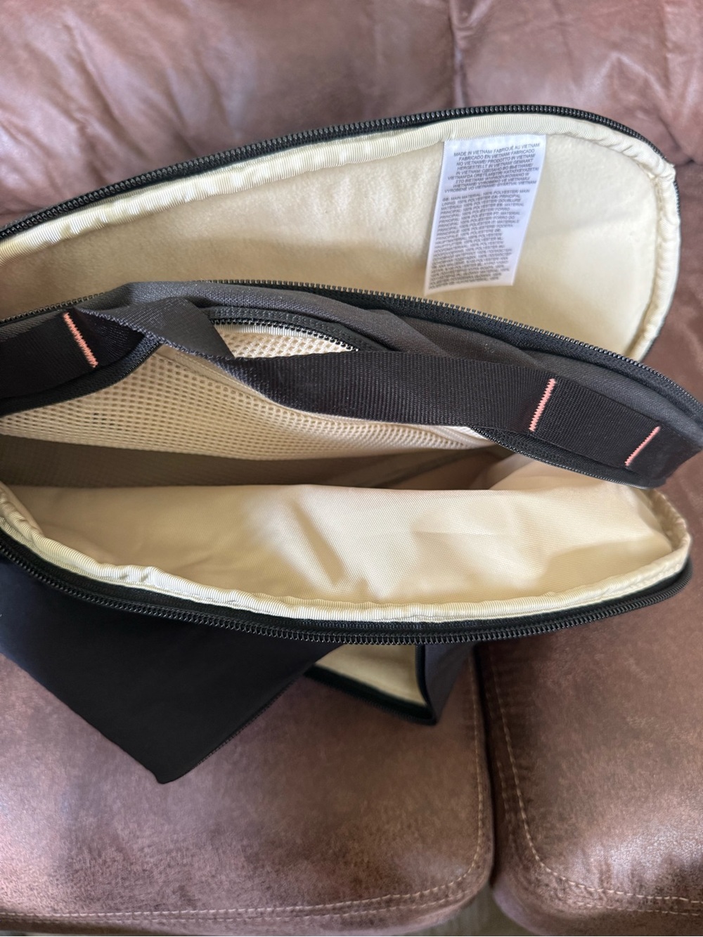 The North Face Black Sling Backpack Bag with Gold Accents - Picture 2 of 2